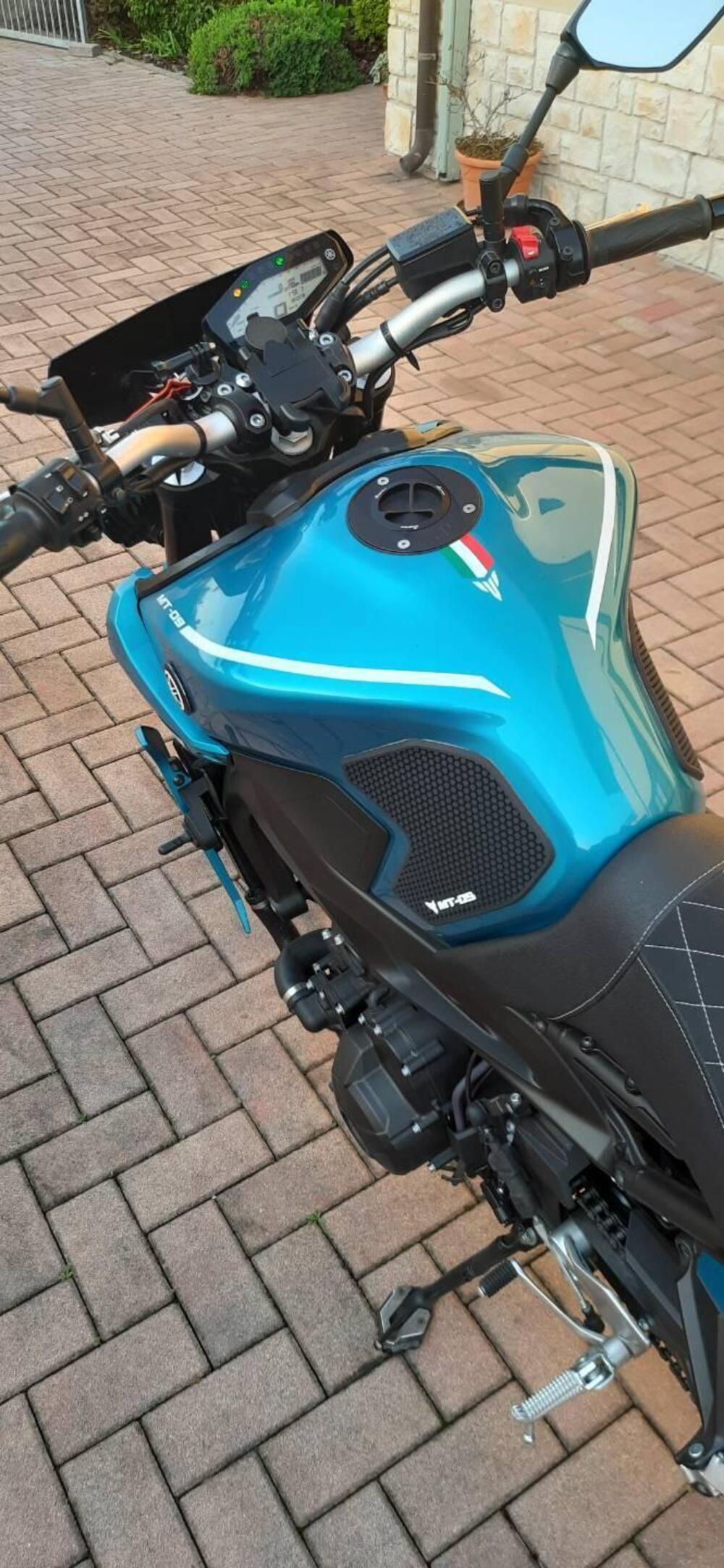 Yamaha MT-09 (2017 - 20) (5)