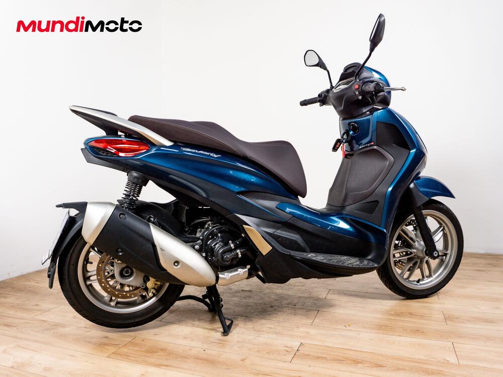 Piaggio Beverly 300 Hpe (2021) (3)