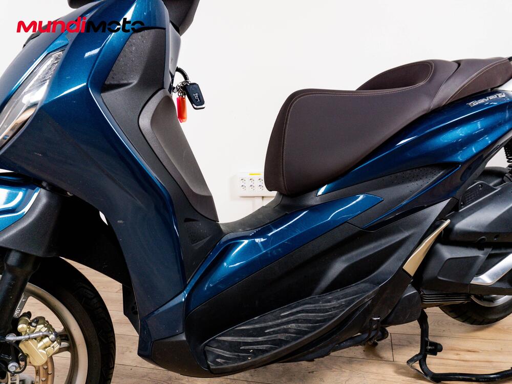 Piaggio Beverly 300 Hpe (2021) (9)