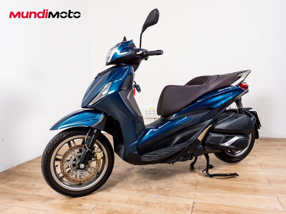 Piaggio Beverly 300 Hpe (2021) (8)