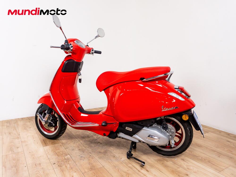 Vespa Primavera 125 RED (2025 - 26) (7)
