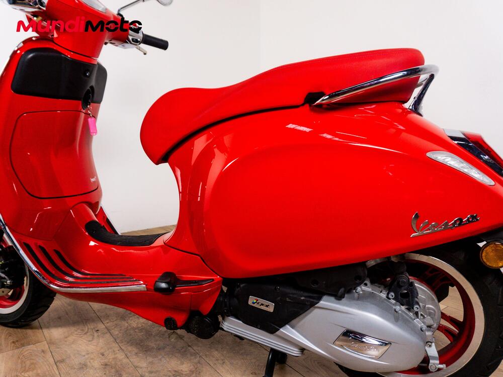 Vespa Primavera 125 RED (2025 - 26) (10)