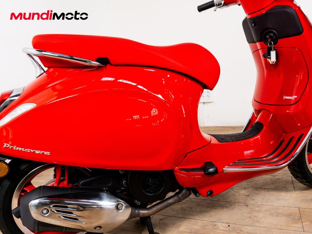 Vespa Primavera 125 RED (2025 - 26) (4)