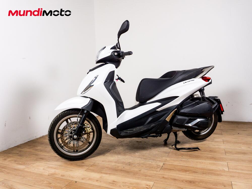 Piaggio Beverly 300 Hpe (2021) (8)