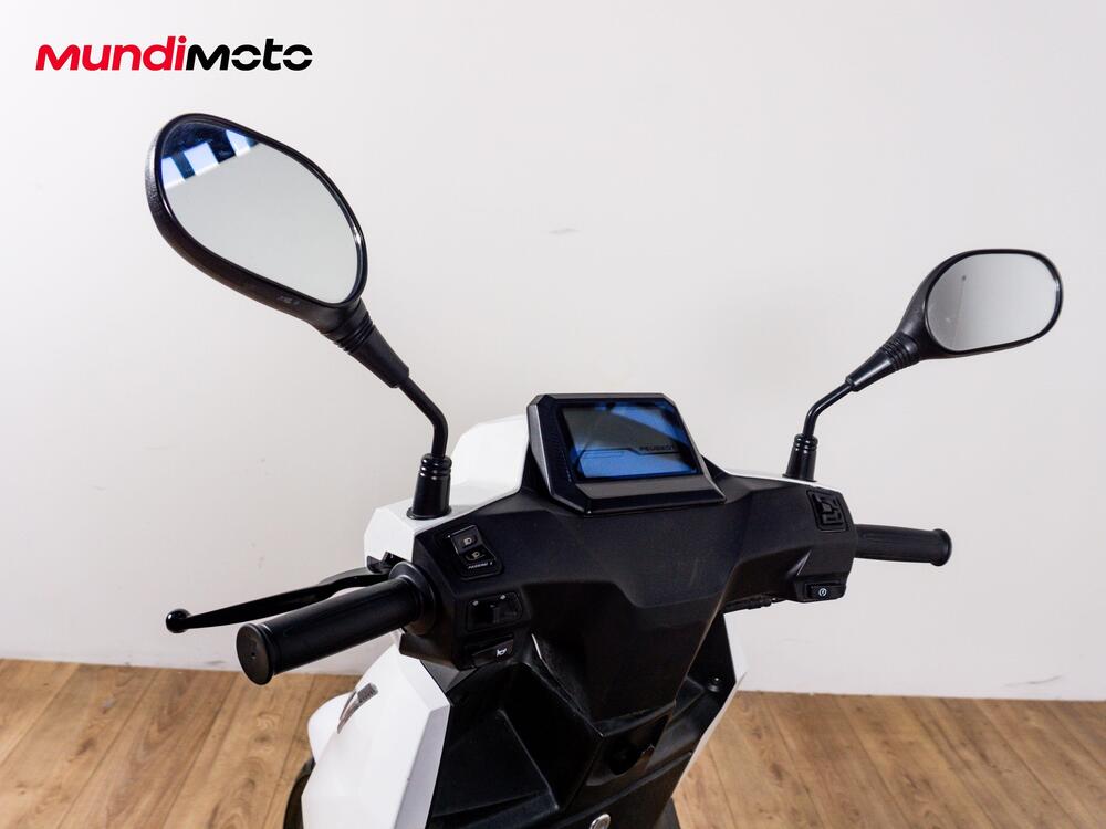 Peugeot Tweet 125 FL GT ABS (2024) (11)