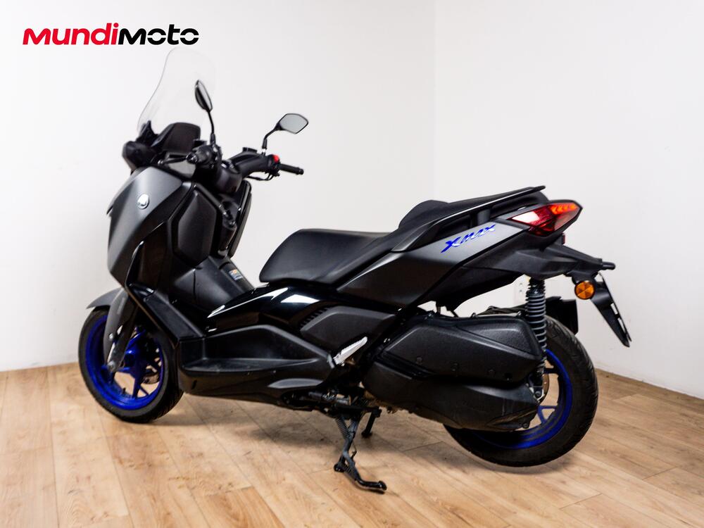 Yamaha X-Max 300 Tech Max (2025 - 26) (7)