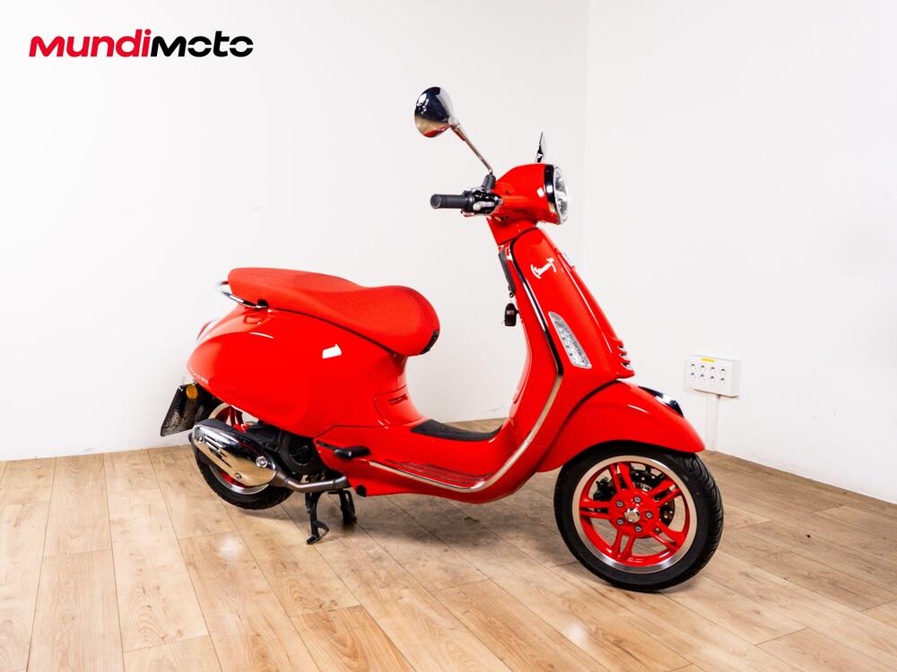 Vespa Primavera 125 RED (2025 - 26) (2)