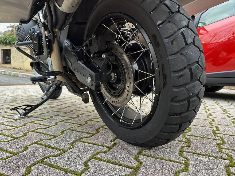 Moto Guzzi V85 TT (2021 - 23) (11)