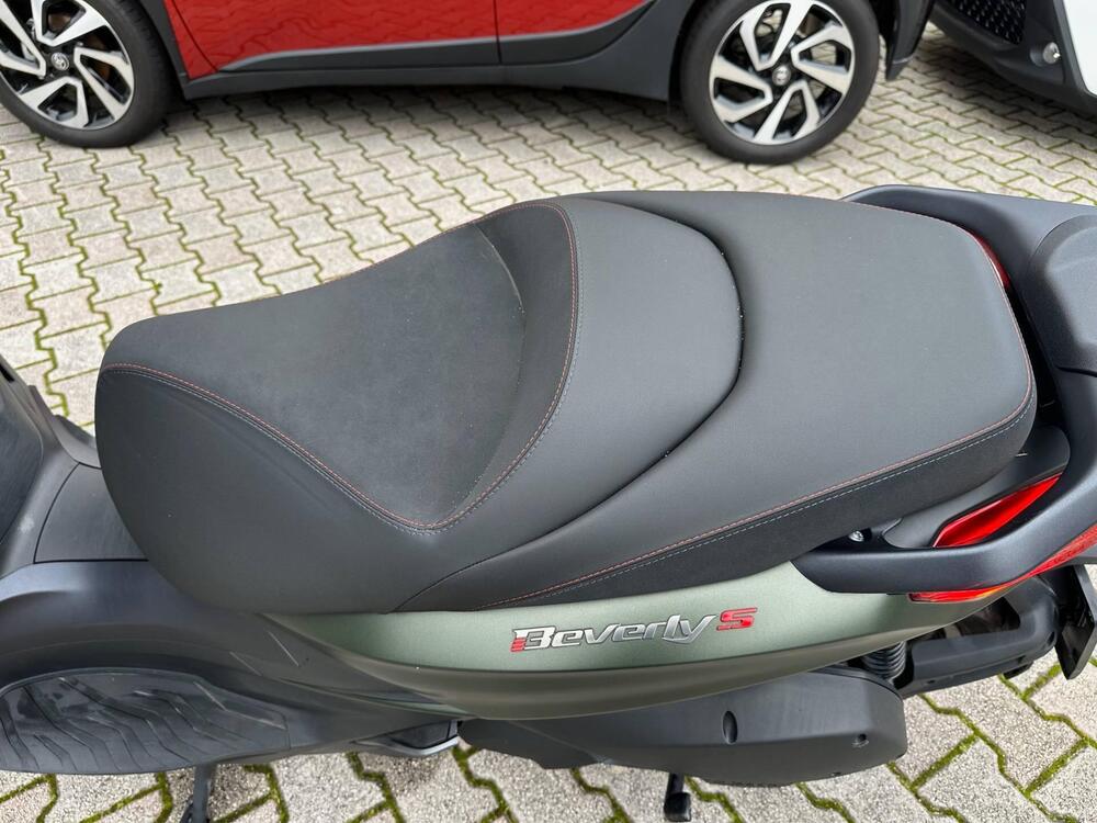 Piaggio Beverly 300 ABS-ASR (2021 - 25) (8)