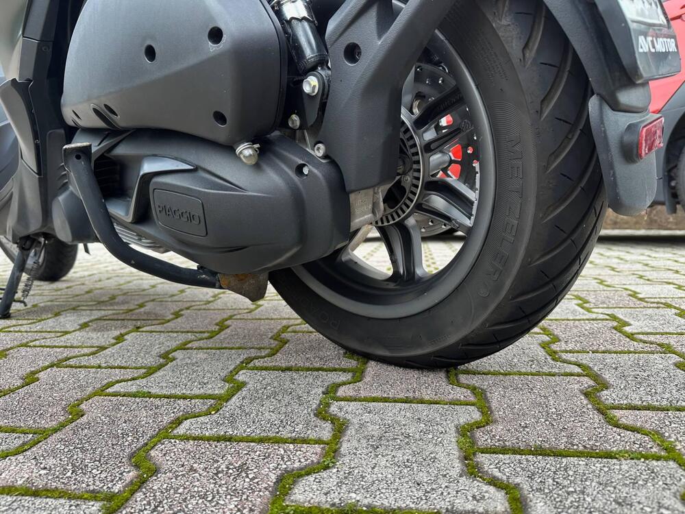 Piaggio Beverly 300 ABS-ASR (2021 - 25) (9)