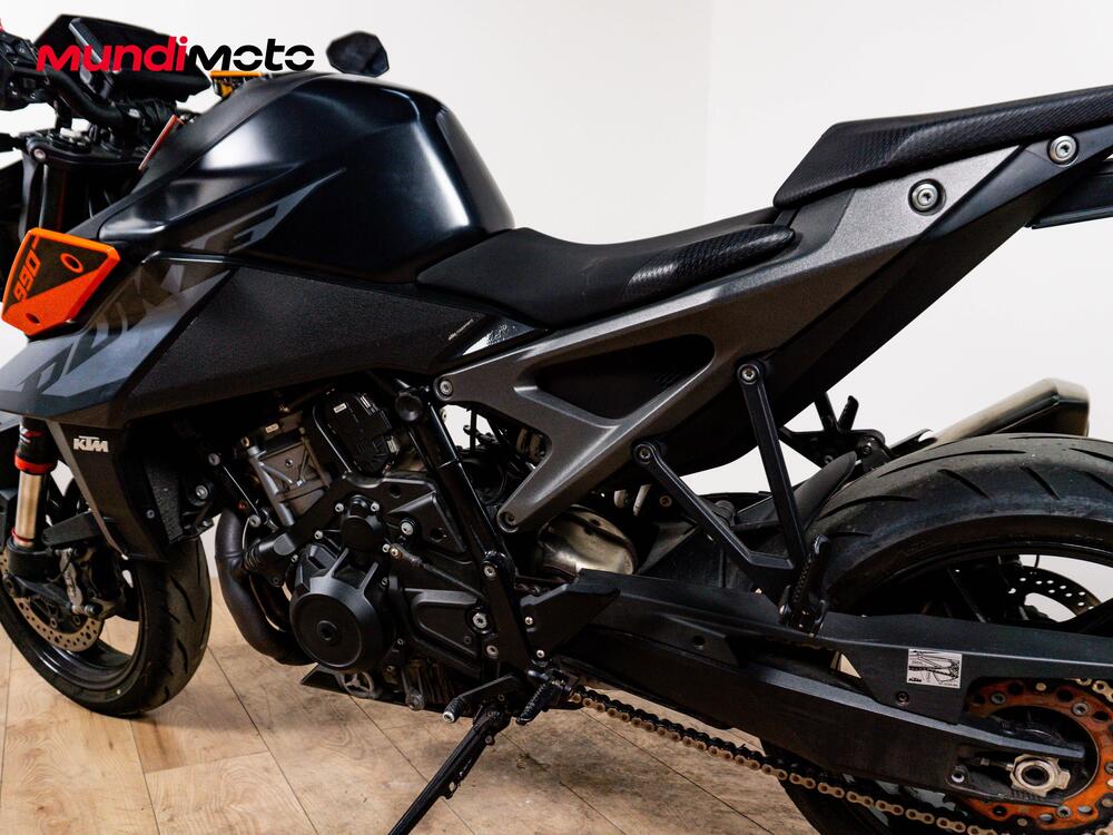 KTM 990 Duke (2024 - 26) (10)