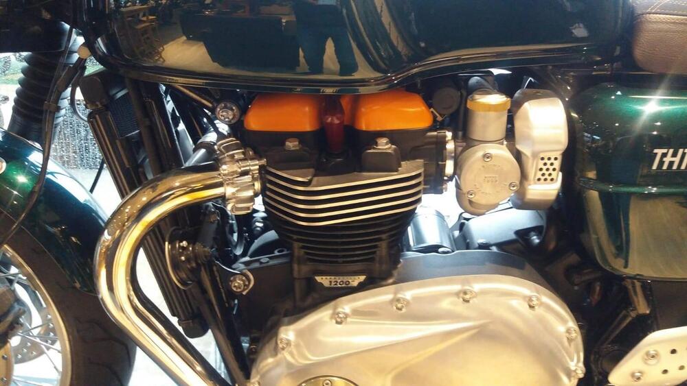 Triumph Thruxton 1200 R (2017 - 20) (6)
