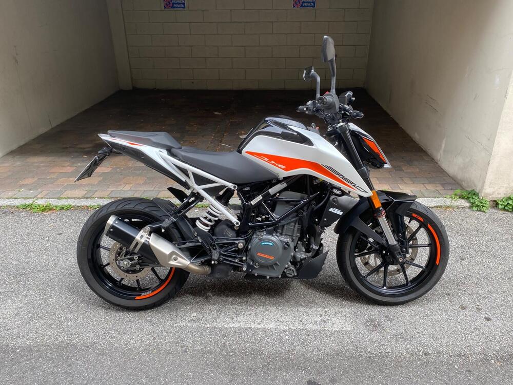 KTM 390 Duke (2021 - 23) (4)