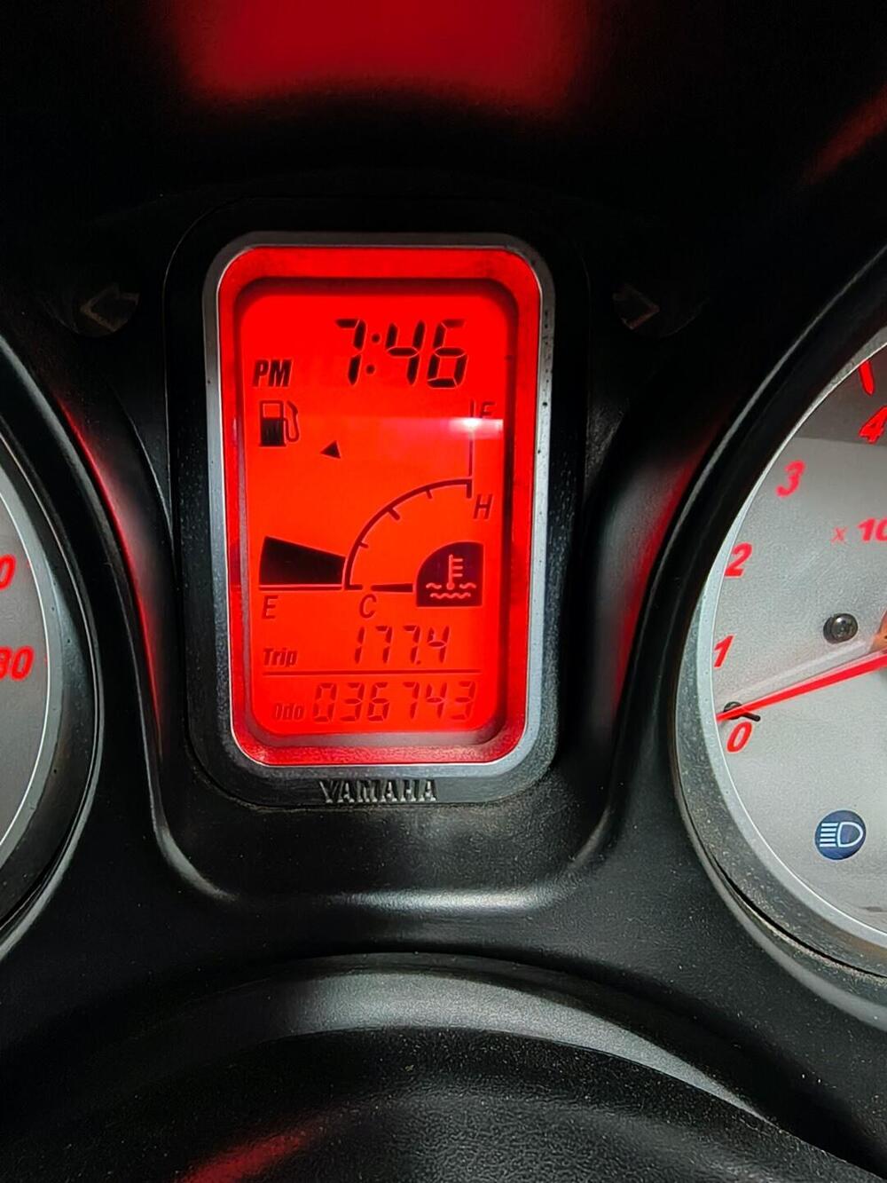 Yamaha T-Max 500 (2004 - 07) (5)