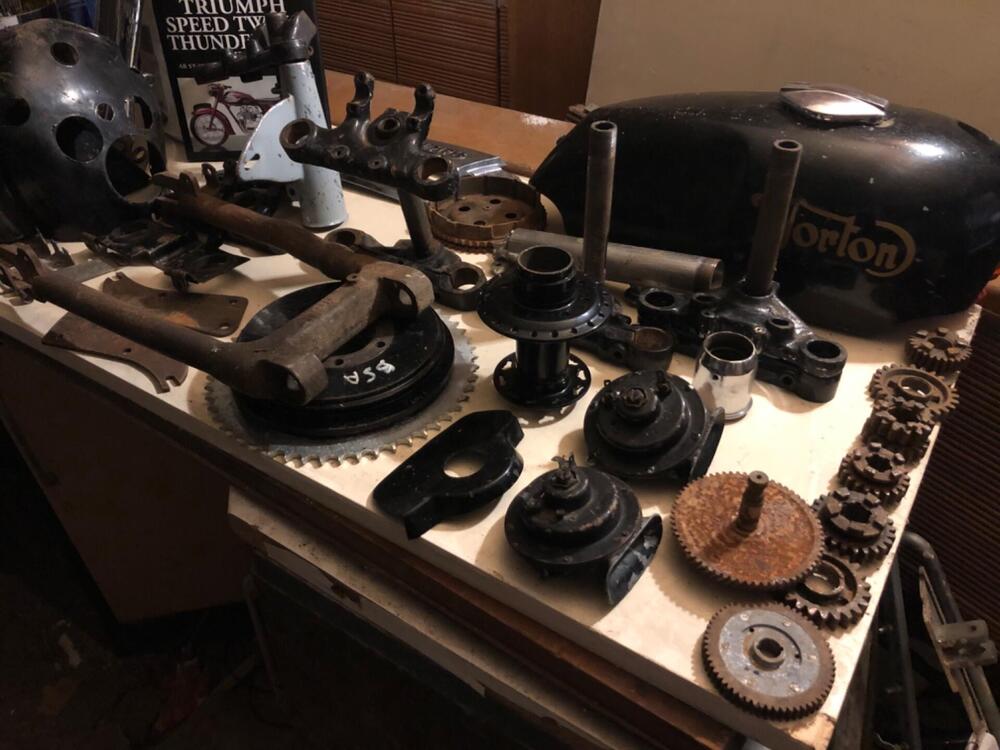 Serbatoio Triumph Bsa norton (19)