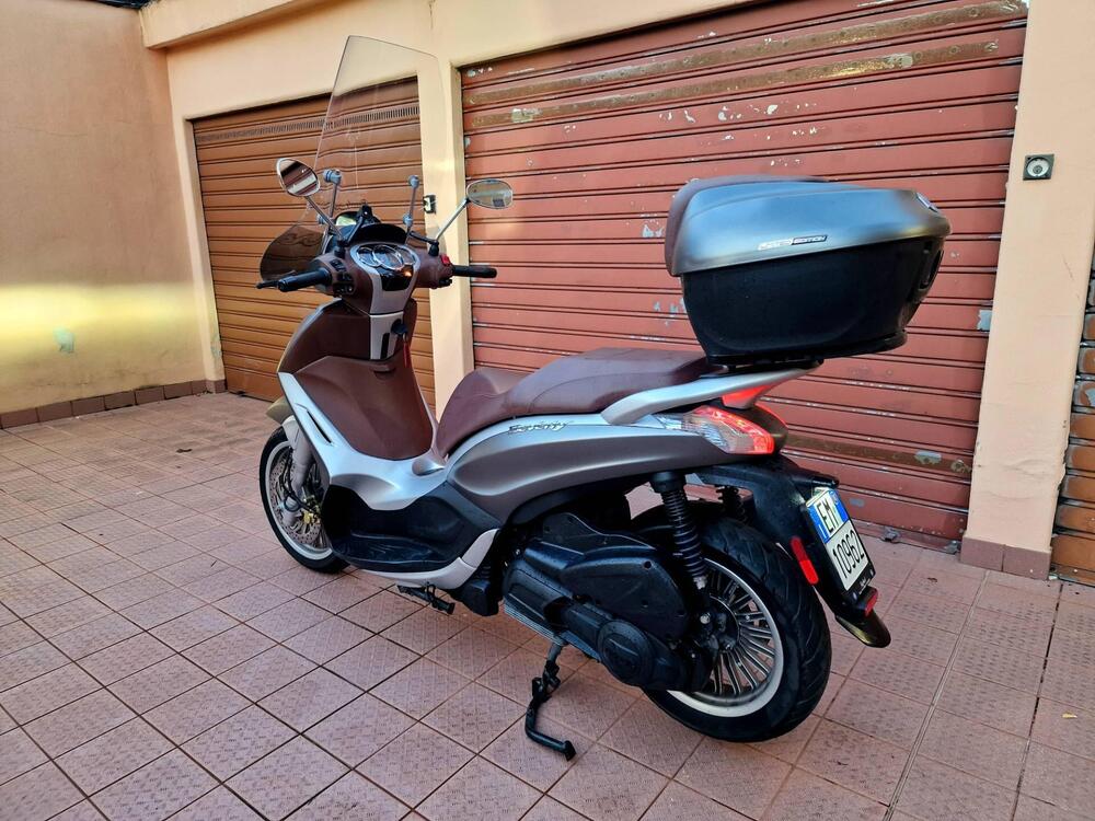 Piaggio Beverly 300 i.e. ABS-ASR (2016 - 20) (6)