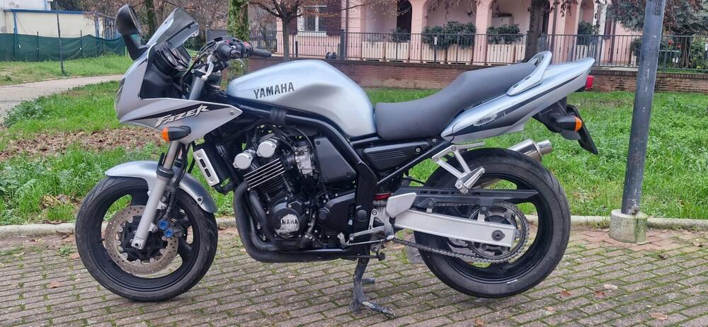 Yamaha FZS 600 Fazer (2002 - 03)