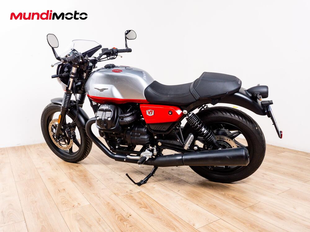 Moto Guzzi V7 Stone Corsa (2023 - 25) (7)