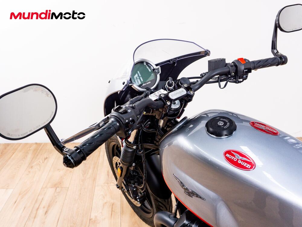 Moto Guzzi V7 Stone Corsa (2023 - 25) (11)