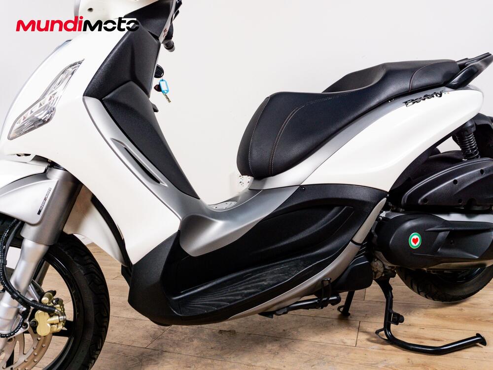 Piaggio Beverly 350 SportTouring ie ABS (2011 - 17) (9)