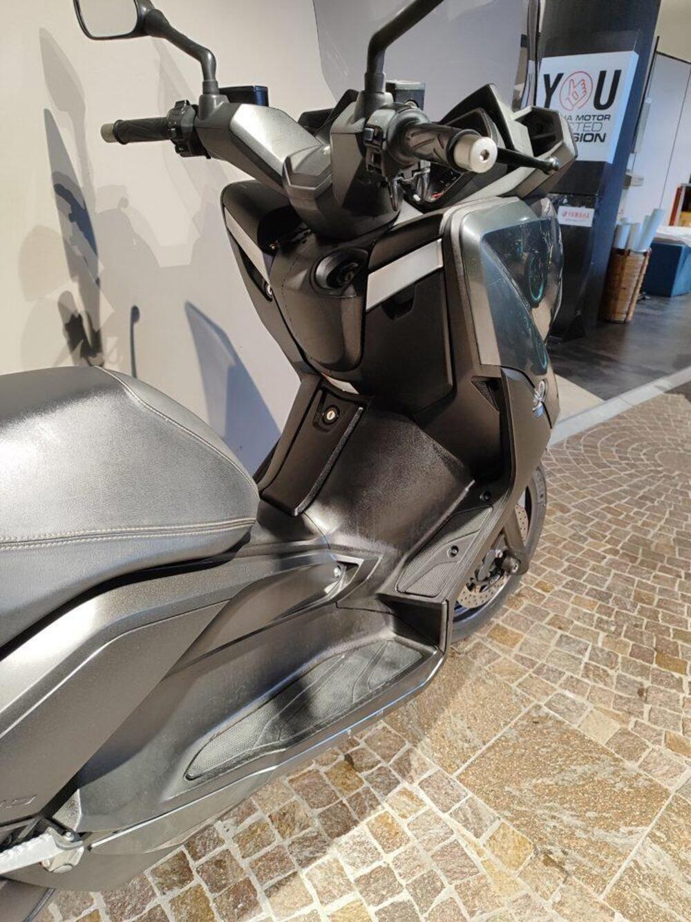 Yamaha X-Max 400 ABS (2013 - 16) (8)