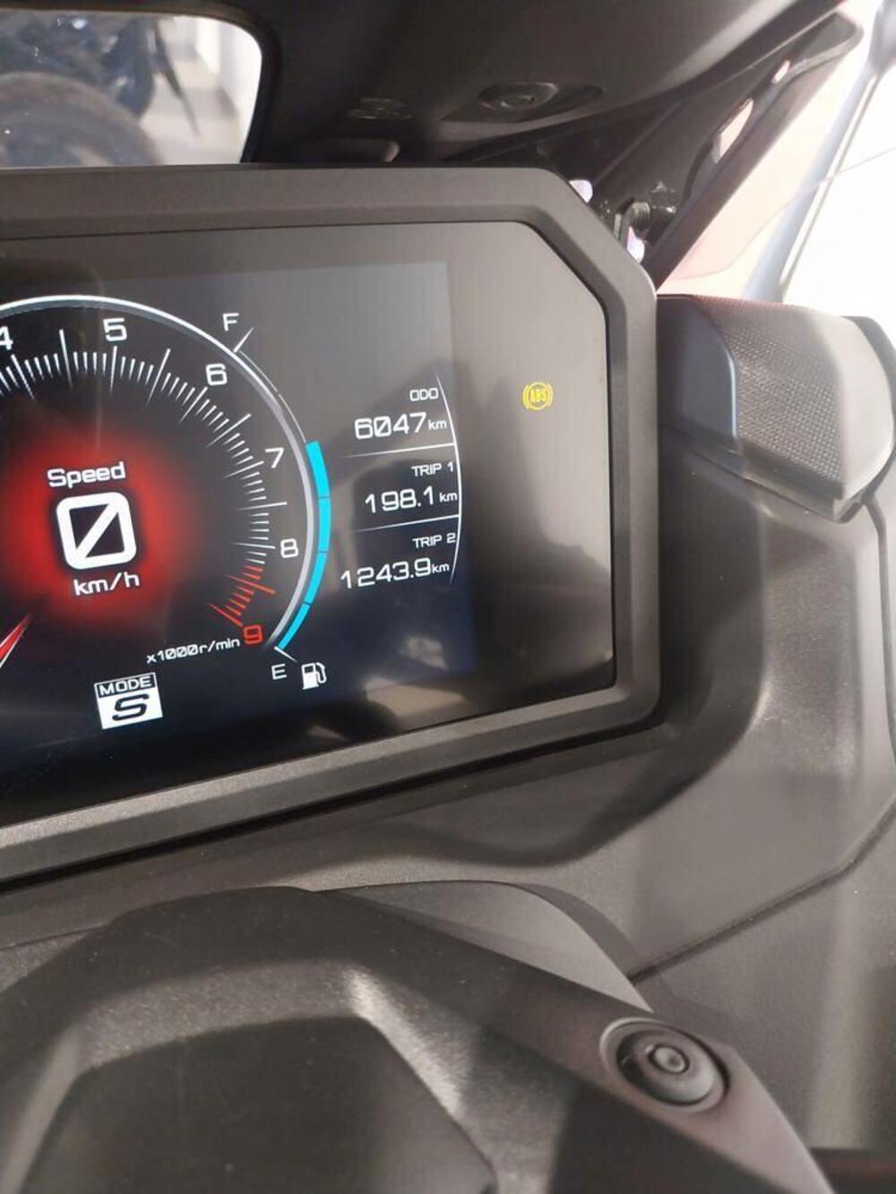 Yamaha T-Max 560 (2022 - 24) (2)