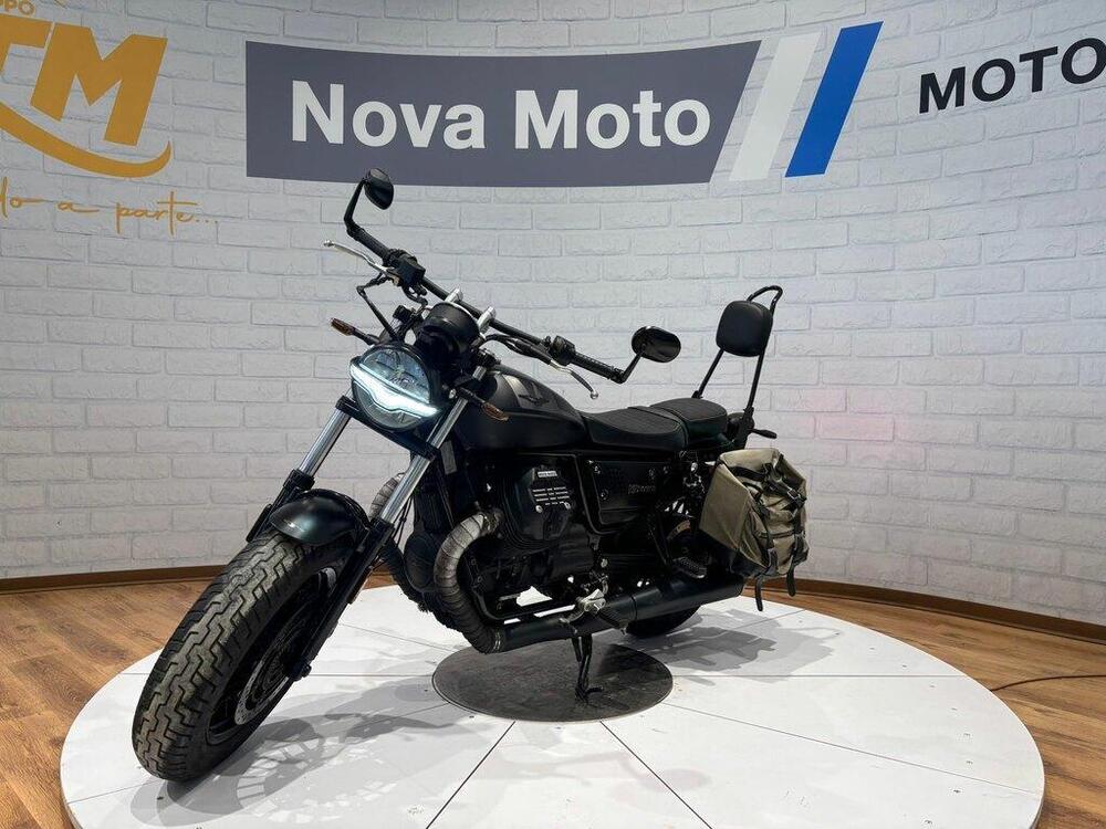 Moto Guzzi V9 Bobber (2021 - 25) (2)