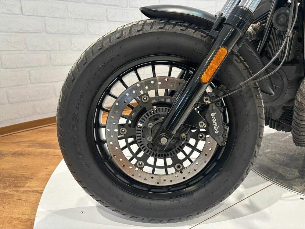 Moto Guzzi V9 Bobber (2021 - 25) (14)
