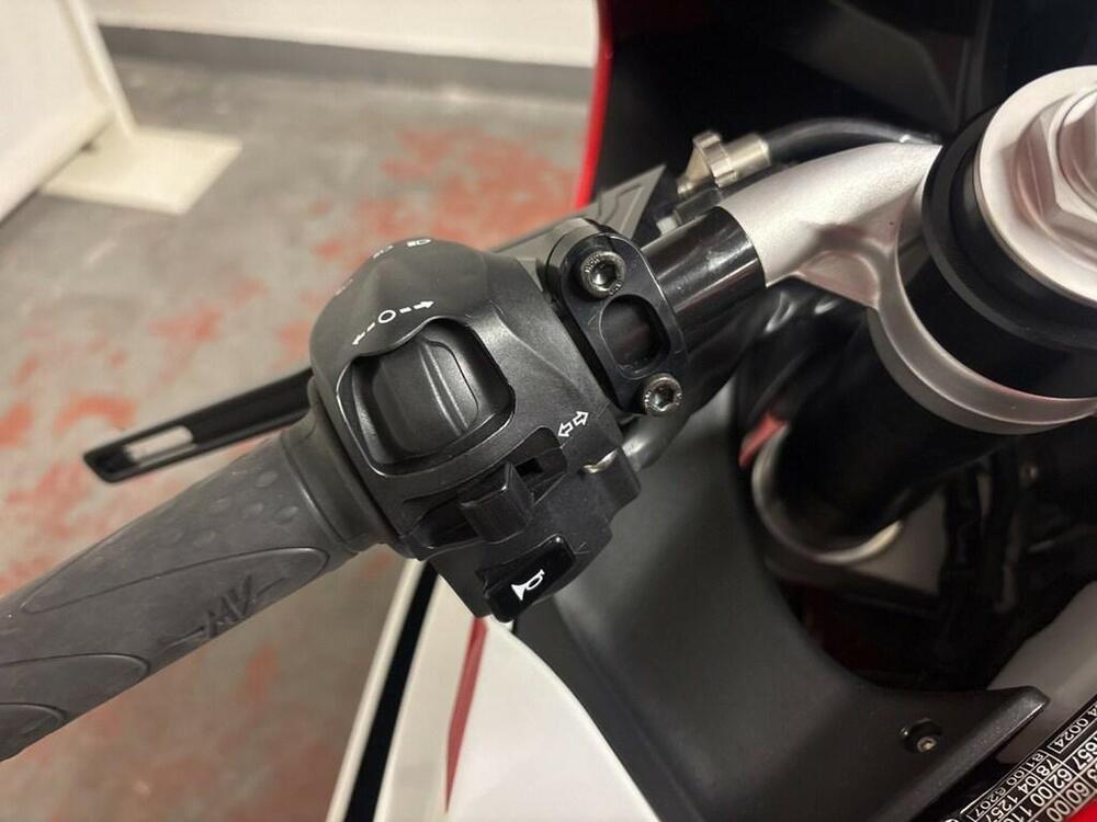 MV Agusta F3 800 RC (2018) (9)