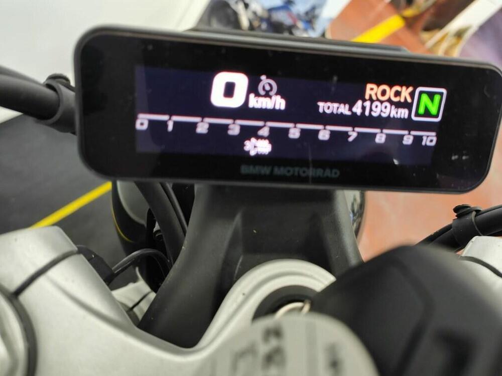 Bmw R 12 (2024 - 26) (4)