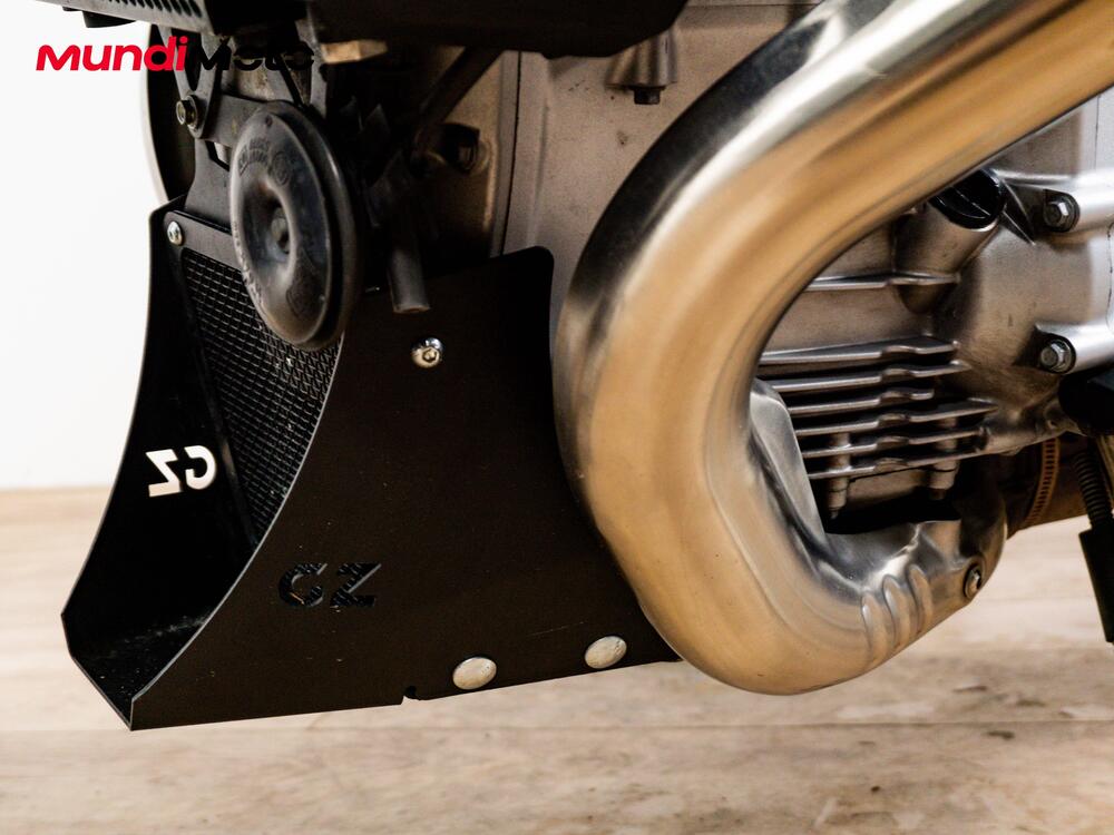 Moto Guzzi V100 Mandello (2022 - 24) (17)