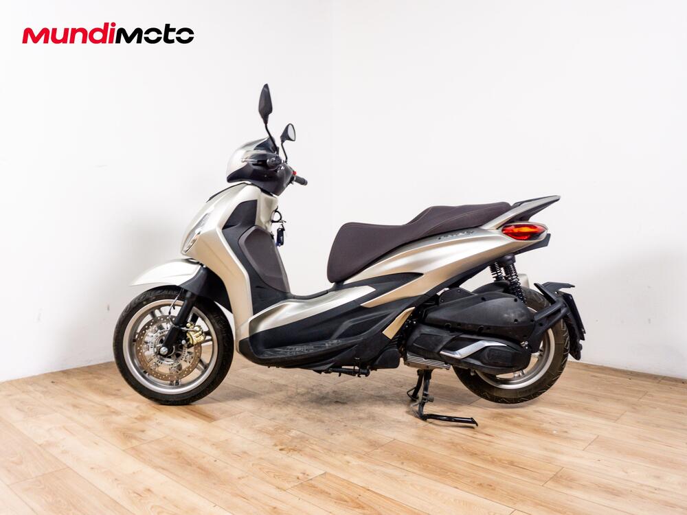 Piaggio Beverly 300 Hpe (2021) (6)