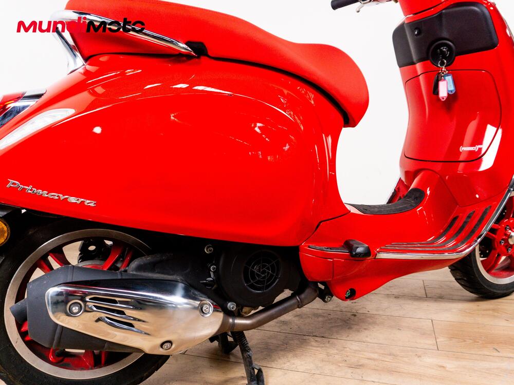 Vespa Primavera 125 RED (2025 - 26) (4)