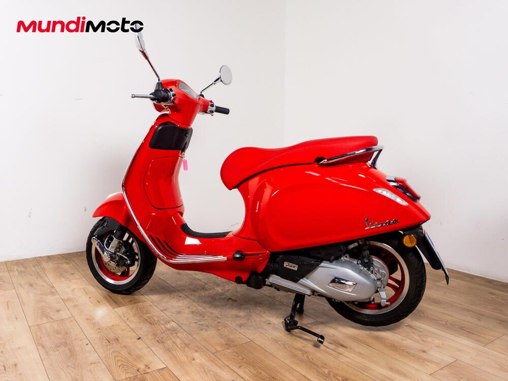 Vespa Primavera 125 RED (2025 - 26) (7)