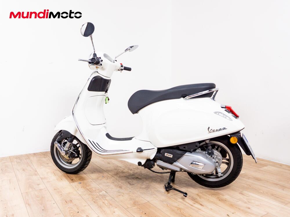 Vespa Primavera 125 Batik (2024 - 26) (7)