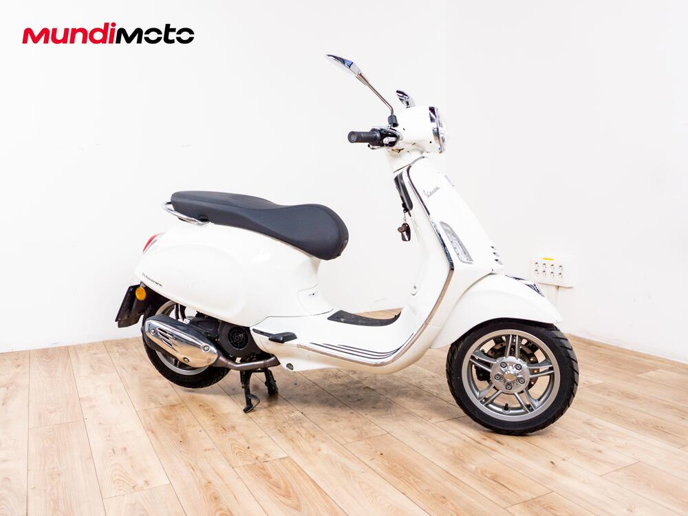 Vespa Primavera 125 Batik (2024 - 26) (2)