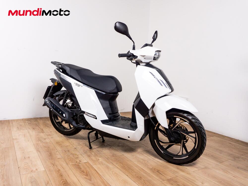 Peugeot Tweet 125 FL GT ABS (2024) (2)