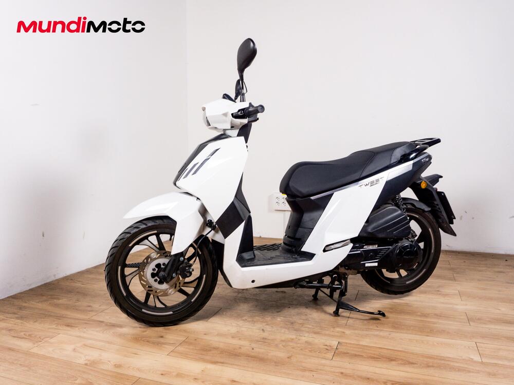 Peugeot Tweet 125 FL GT ABS (2024) (8)