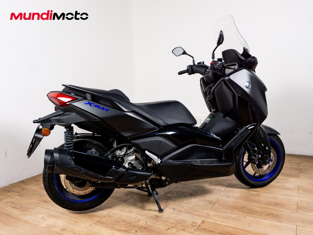 Yamaha X-Max 300 Tech Max (2025 - 26) (3)