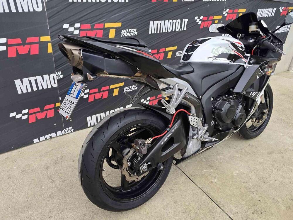 Honda CBR 600 RR (2007 - 08) (5)