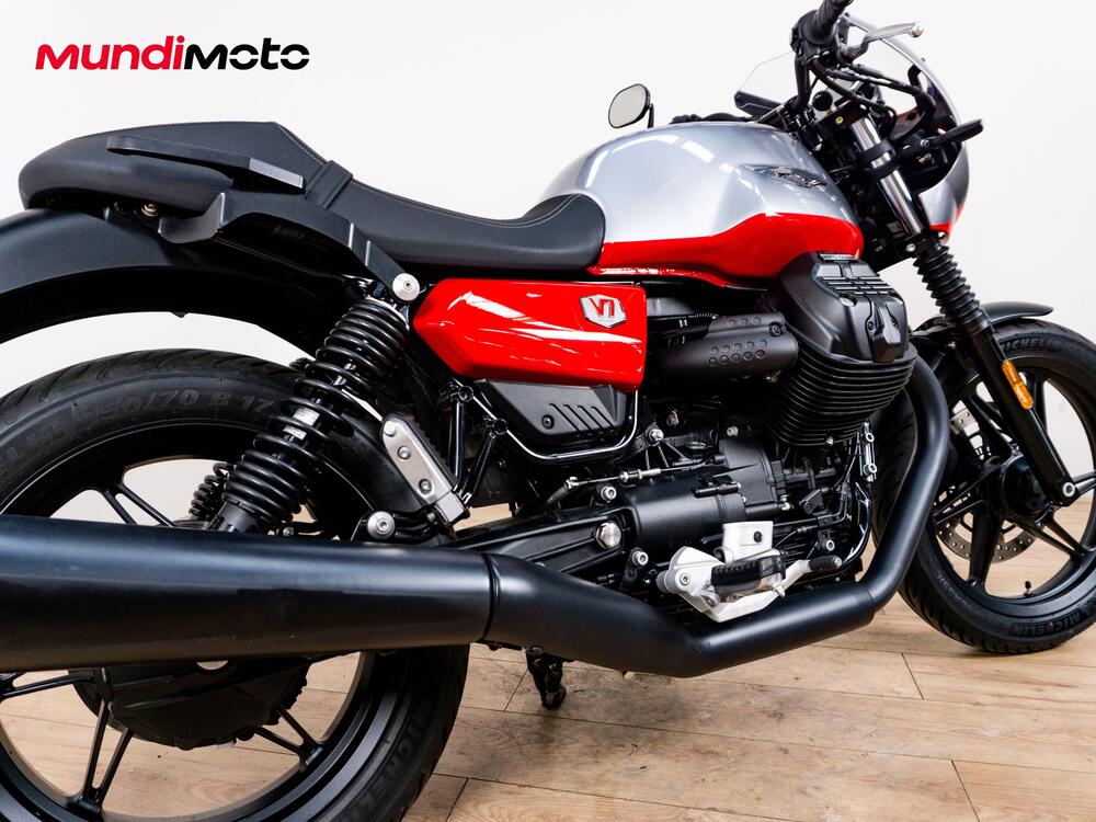 Moto Guzzi V7 Stone Corsa (2023 - 25) (4)