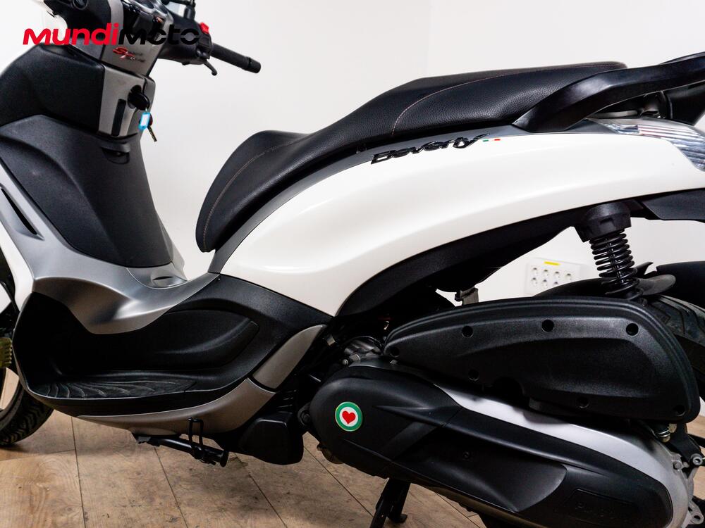 Piaggio Beverly 350 SportTouring ie ABS (2011 - 17) (10)