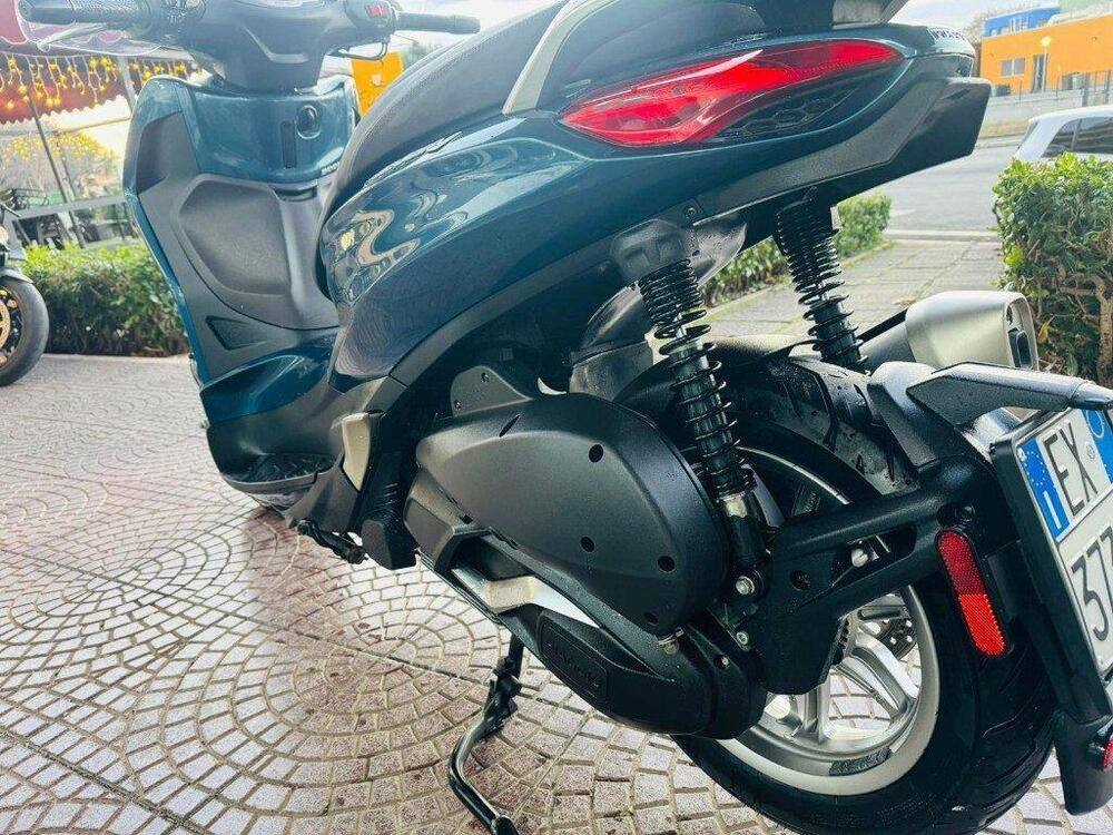 Piaggio Beverly 300 Hpe (2021) (10)