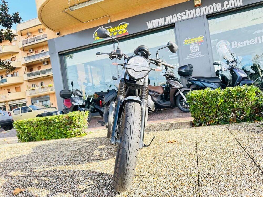 Moto Guzzi V7 Stone (2021 - 24) (4)