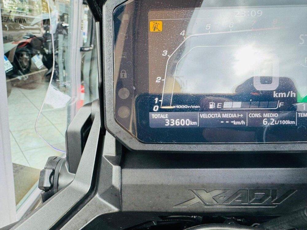 Honda X-ADV 750 DCT Travel (2021 - 24) (8)