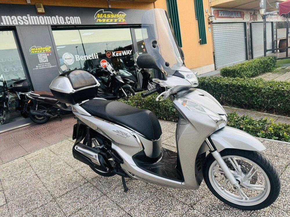 Honda SH 300 i ABS (2016 - 20) (2)