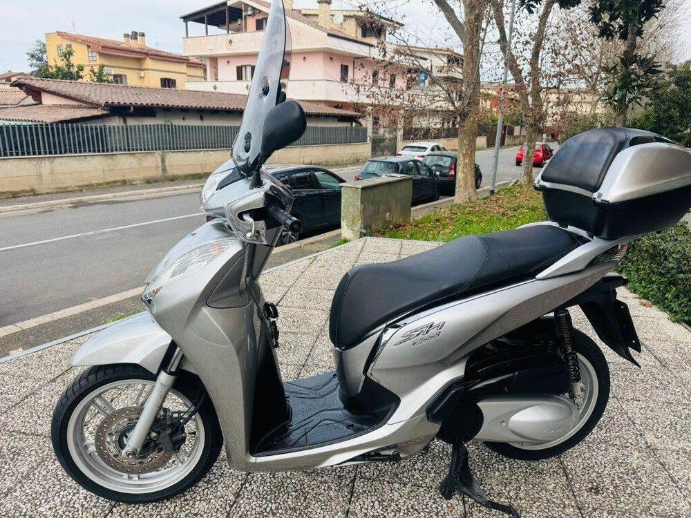 Honda SH 300 i ABS (2016 - 20) (6)