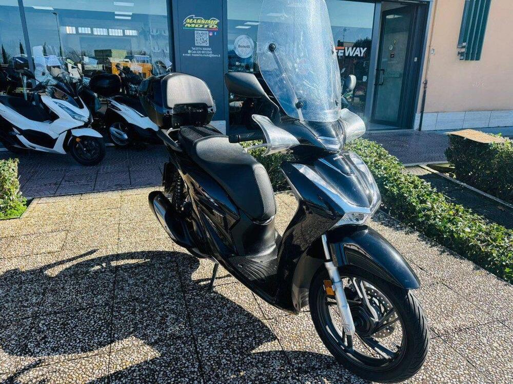 Honda SH 150i (2024 - 25) (4)