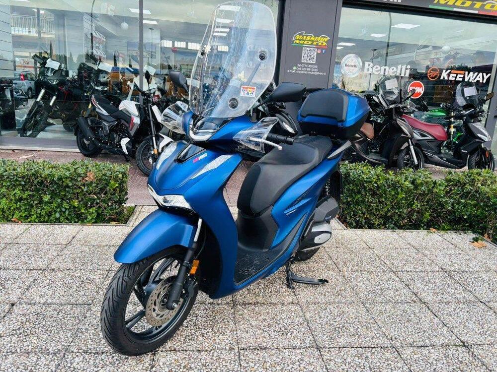 Honda SH 150i (2024 - 25) (4)