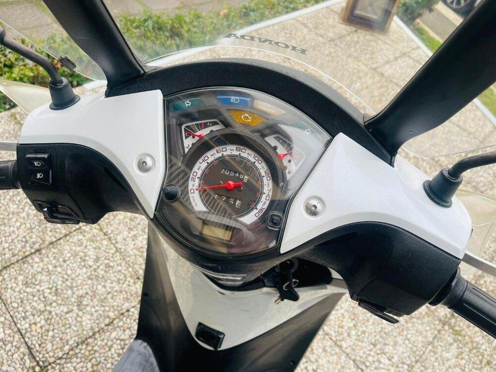 Honda SH 150 i (2009 - 12) (2)